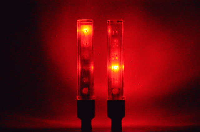 Светодиодная подсветка на два велосипедных колеса, крепление на ниппель, 5 цветов, 5 LED, 2 шт. Светодиодная подсветка на два велосипедных колеса, крепление на ниппель, 5 цветов, 5 LED, 2 шт.